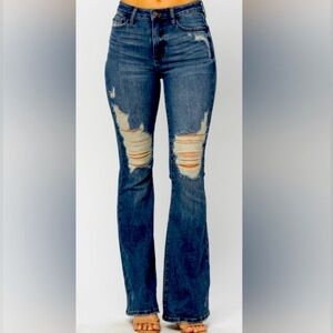 JUDY BLUE Sz 18 Distressed Mid Wash Flare Bottoms High Rise Jeans